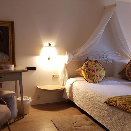 Das Kleine Hotel Iphofen, Fruehstueckszauber, No Waste, Nachhaltig, Nahe Aller Weingueter, Knauf Gips Kg Und Connekt, Kleines Secret Mit Garten & Terrassen, Tv Mirrorring, 55" Tv, Fine Dining, Hunde Willkommen ภายนอก รูปภาพ