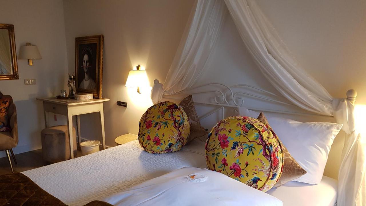 Das Kleine Hotel Iphofen, Fruehstueckszauber, No Waste, Nachhaltig, Nahe Aller Weingueter, Knauf Gips Kg Und Connekt, Kleines Secret Mit Garten & Terrassen, Tv Mirrorring, 55" Tv, Fine Dining, Hunde Willkommen ภายนอก รูปภาพ