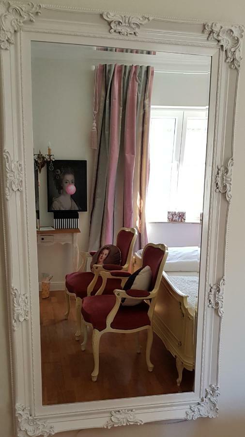 Das Kleine Hotel Iphofen, Fruehstueckszauber, No Waste, Nachhaltig, Nahe Aller Weingueter, Knauf Gips Kg Und Connekt, Kleines Secret Mit Garten & Terrassen, Tv Mirrorring, 55" Tv, Fine Dining, Hunde Willkommen ภายนอก รูปภาพ