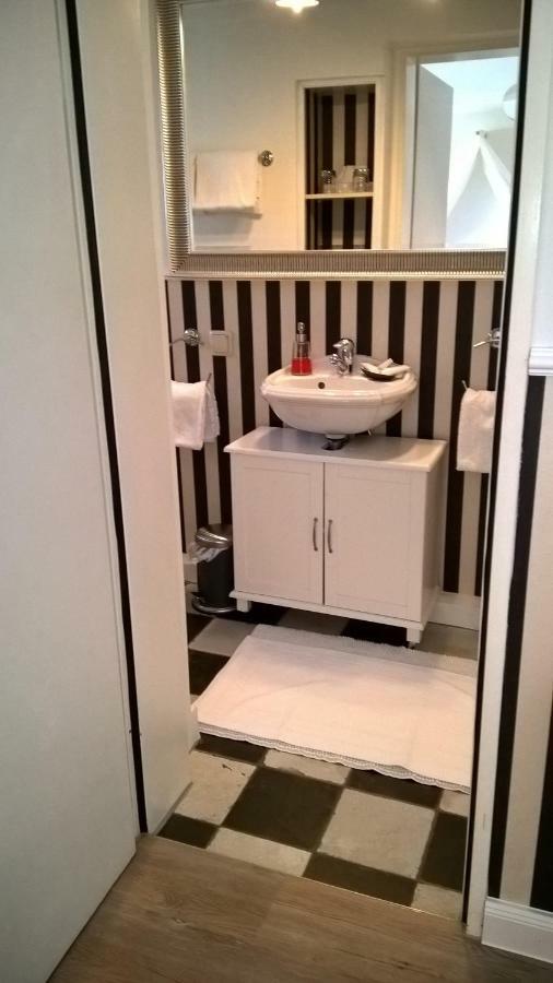 Das Kleine Hotel Iphofen, Fruehstueckszauber, No Waste, Nachhaltig, Nahe Aller Weingueter, Knauf Gips Kg Und Connekt, Kleines Secret Mit Garten & Terrassen, Tv Mirrorring, 55" Tv, Fine Dining, Hunde Willkommen ภายนอก รูปภาพ