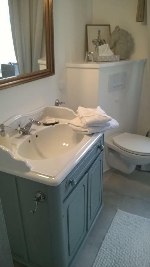 Das Kleine Hotel Iphofen, Fruehstueckszauber, No Waste, Nachhaltig, Nahe Aller Weingueter, Knauf Gips Kg Und Connekt, Kleines Secret Mit Garten & Terrassen, Tv Mirrorring, 55" Tv, Fine Dining, Hunde Willkommen ภายนอก รูปภาพ